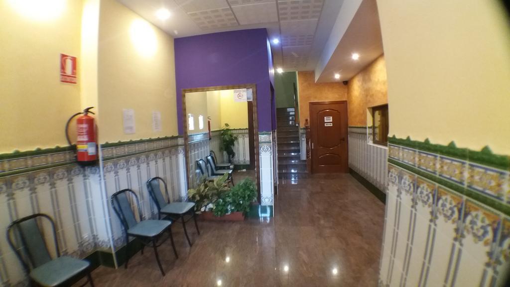 Hostal Venecia II Monzón Extérieur photo