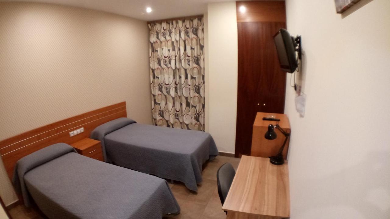 Hostal Venecia II Monzón Extérieur photo