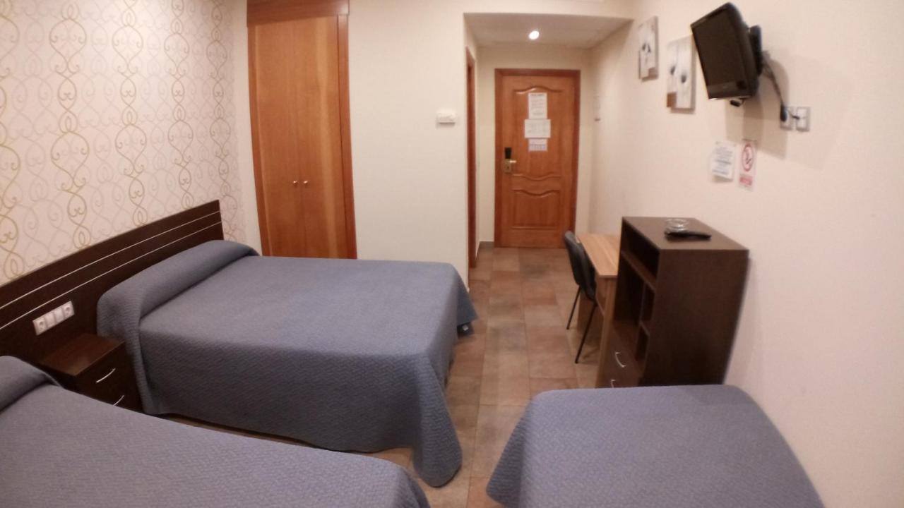 Hostal Venecia II Monzón Extérieur photo
